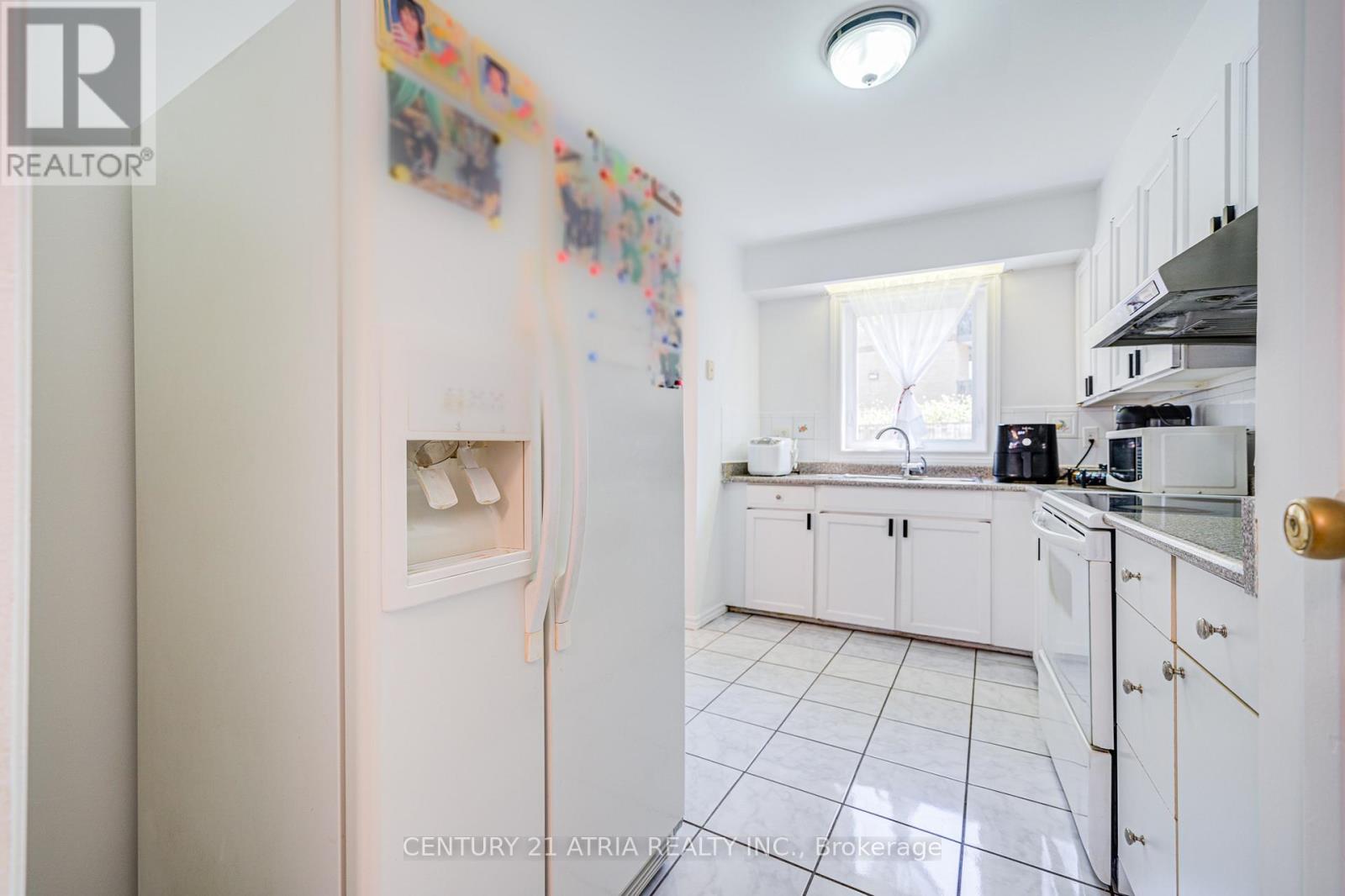 10 - 20 Grandravine Drive, Toronto, Ontario  M3J 1B1 - Photo 20 - W12152294