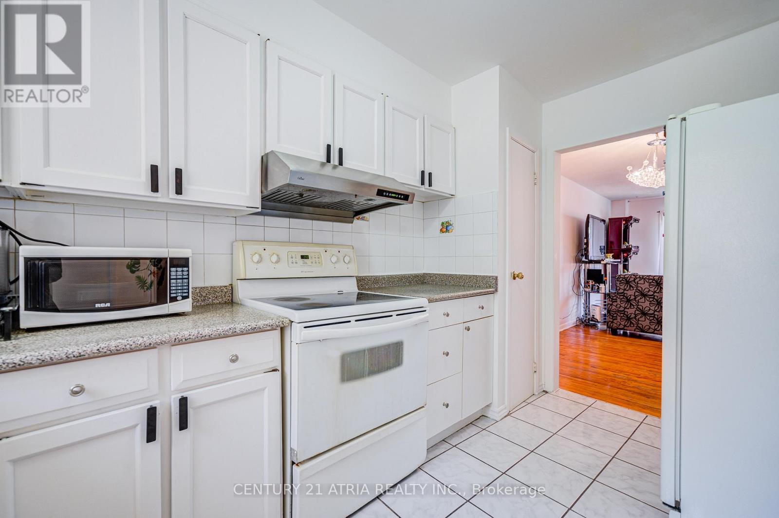 10 - 20 Grandravine Drive, Toronto, Ontario  M3J 1B1 - Photo 24 - W12152294