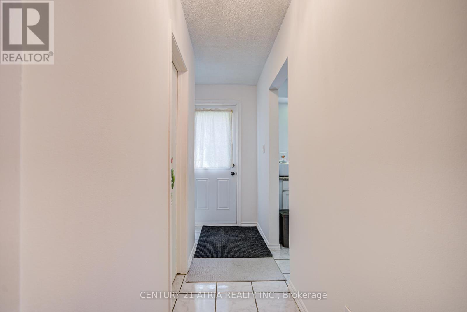 10 - 20 Grandravine Drive, Toronto, Ontario  M3J 1B1 - Photo 7 - W12152294