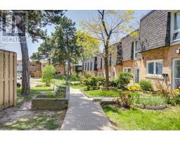 10 - 20 GRANDRAVINE DRIVE, Toronto, Ontario