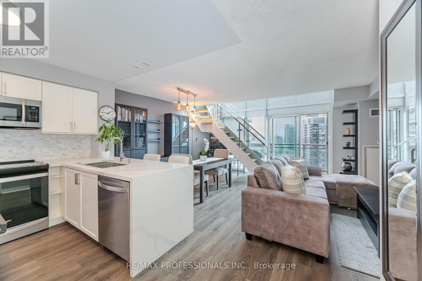 2302 - 155 LEGION ROAD N, Toronto, Ontario