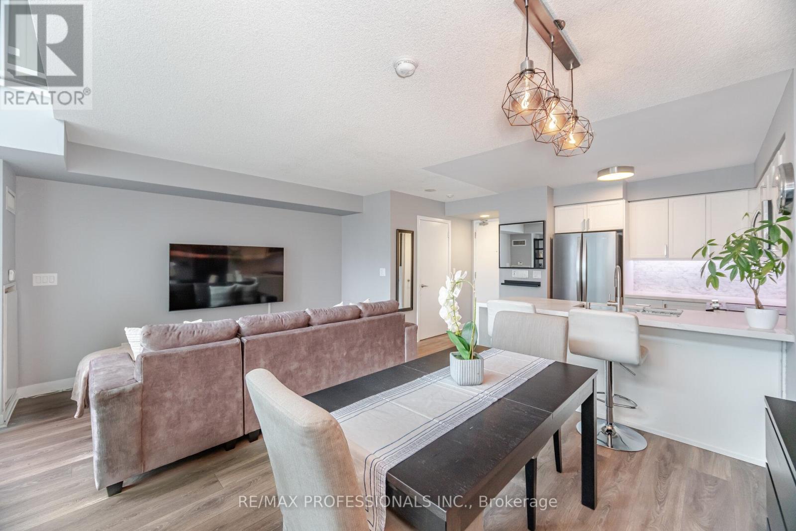 2302 - 155 Legion Road N, Toronto, Ontario  M8Y 0A7 - Photo 10 - W12152318
