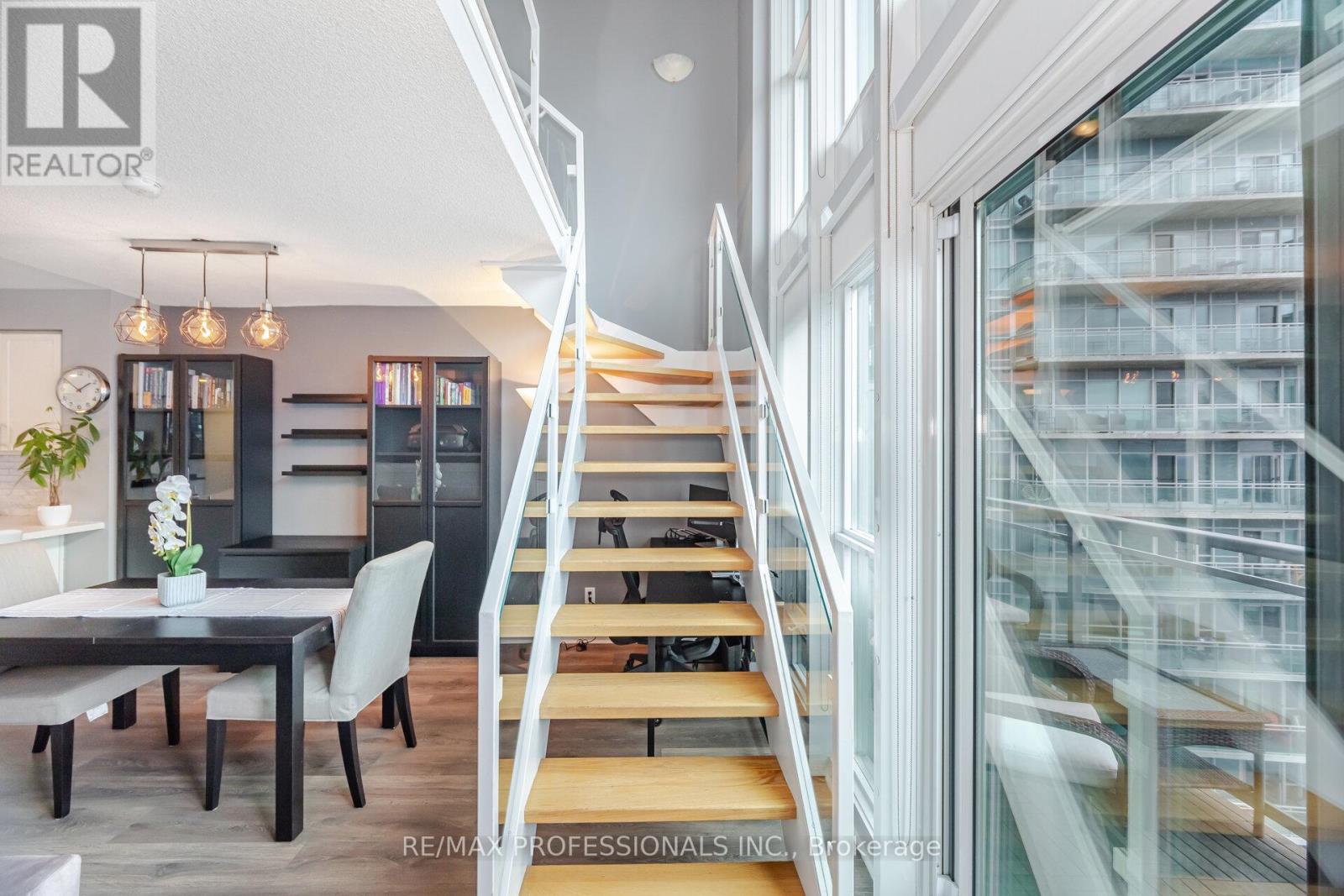 2302 - 155 Legion Road N, Toronto, Ontario  M8Y 0A7 - Photo 14 - W12152318