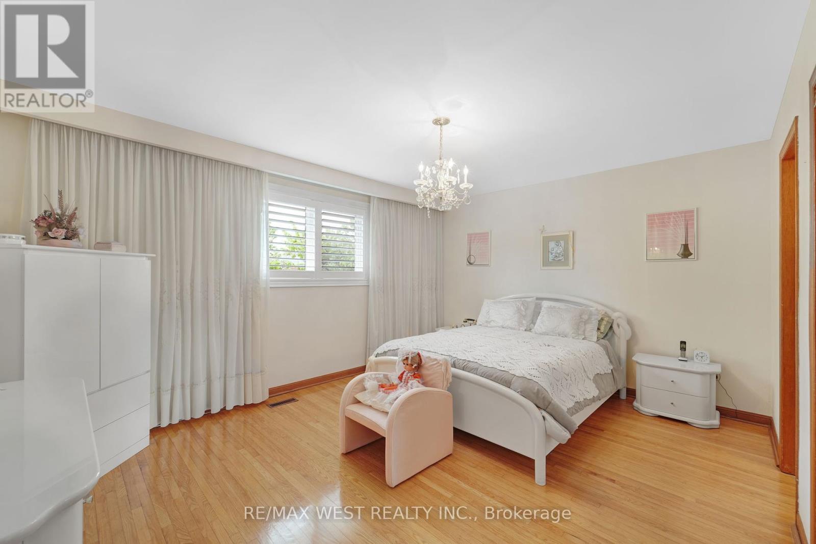 40 Windsor Road, Toronto, Ontario  M9R 3G4 - Photo 16 - W12149968