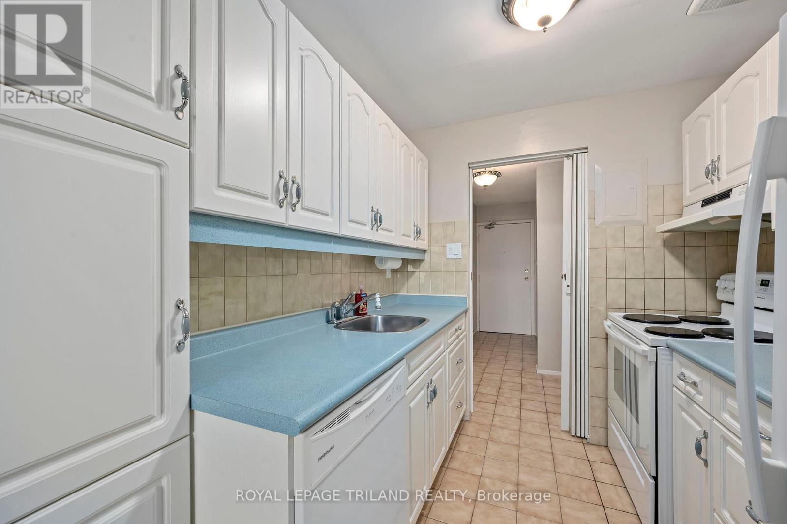 506 - 1104 Jalna Boulevard, London South (South X), Ontario  N6E 2S6 - Photo 5 - X12152382
