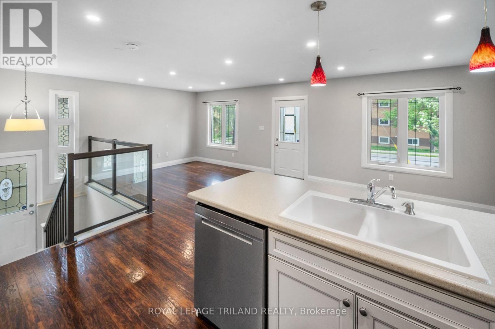Photo 14 of 39 for 69 Emery Street W