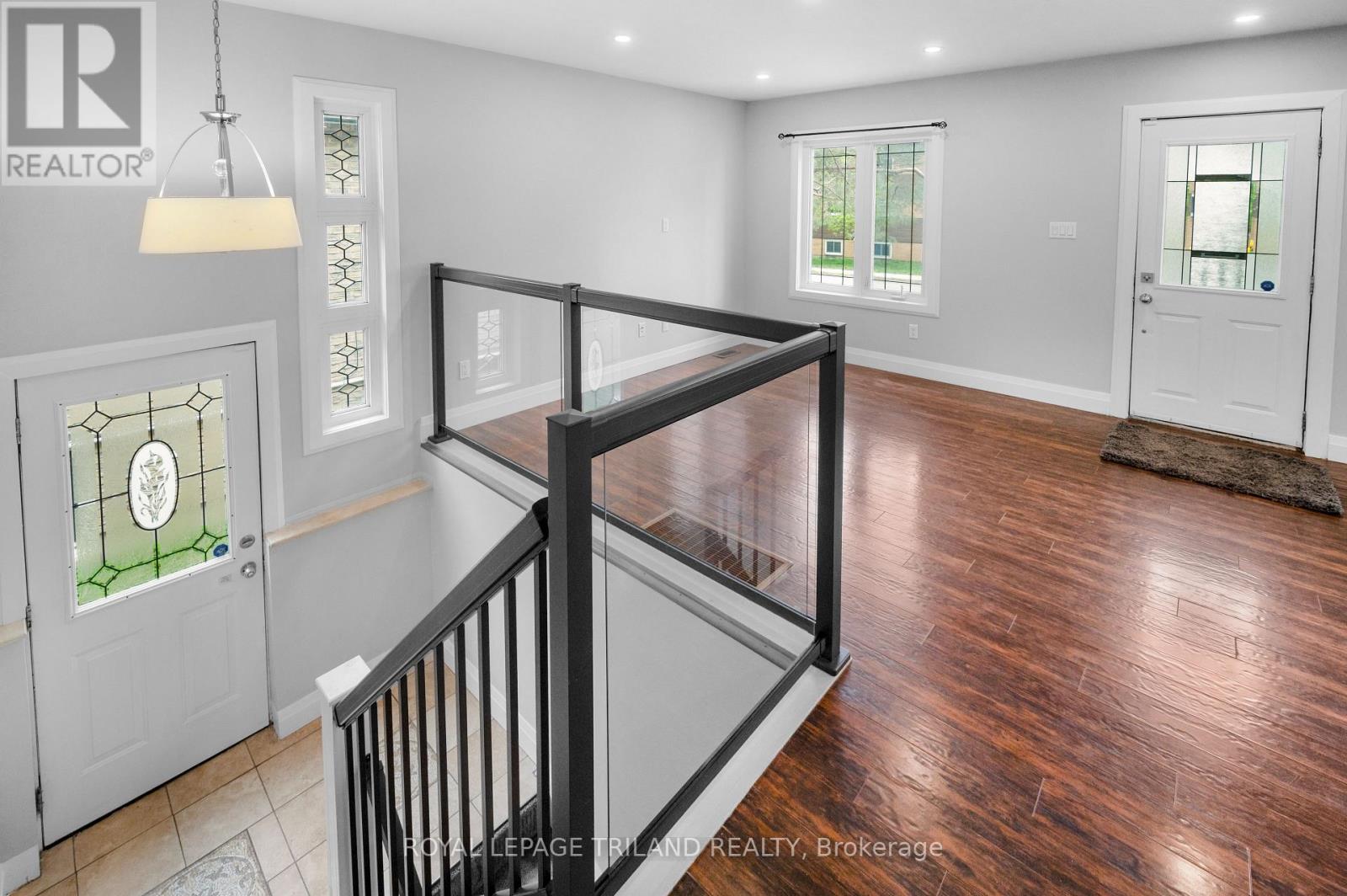 Photo 19 of 39 for 69 Emery Street W