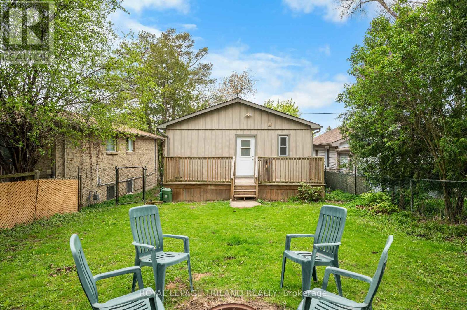 Photo 34 of 39 for 69 Emery Street W