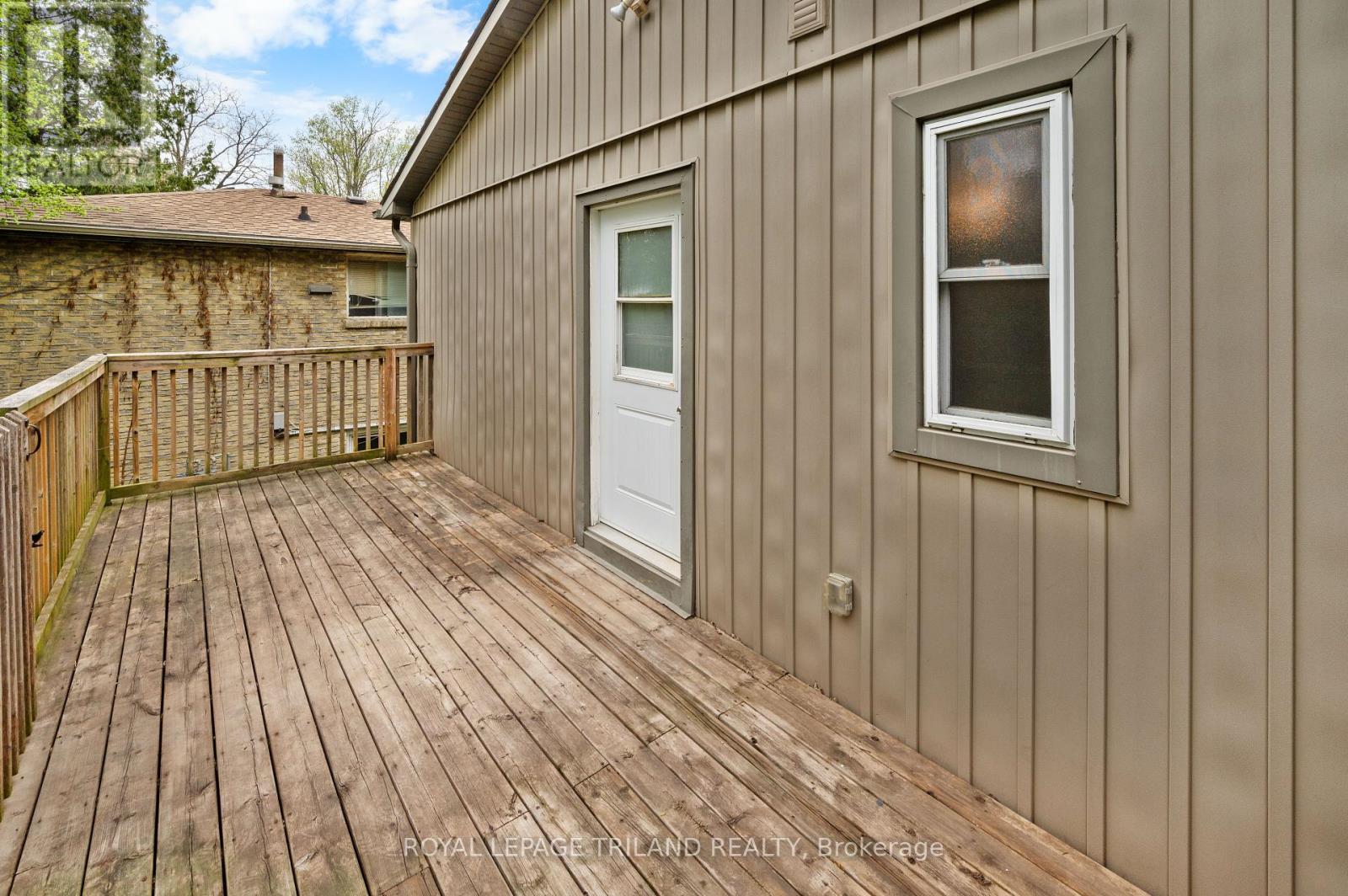 Photo 36 of 39 for 69 Emery Street W
