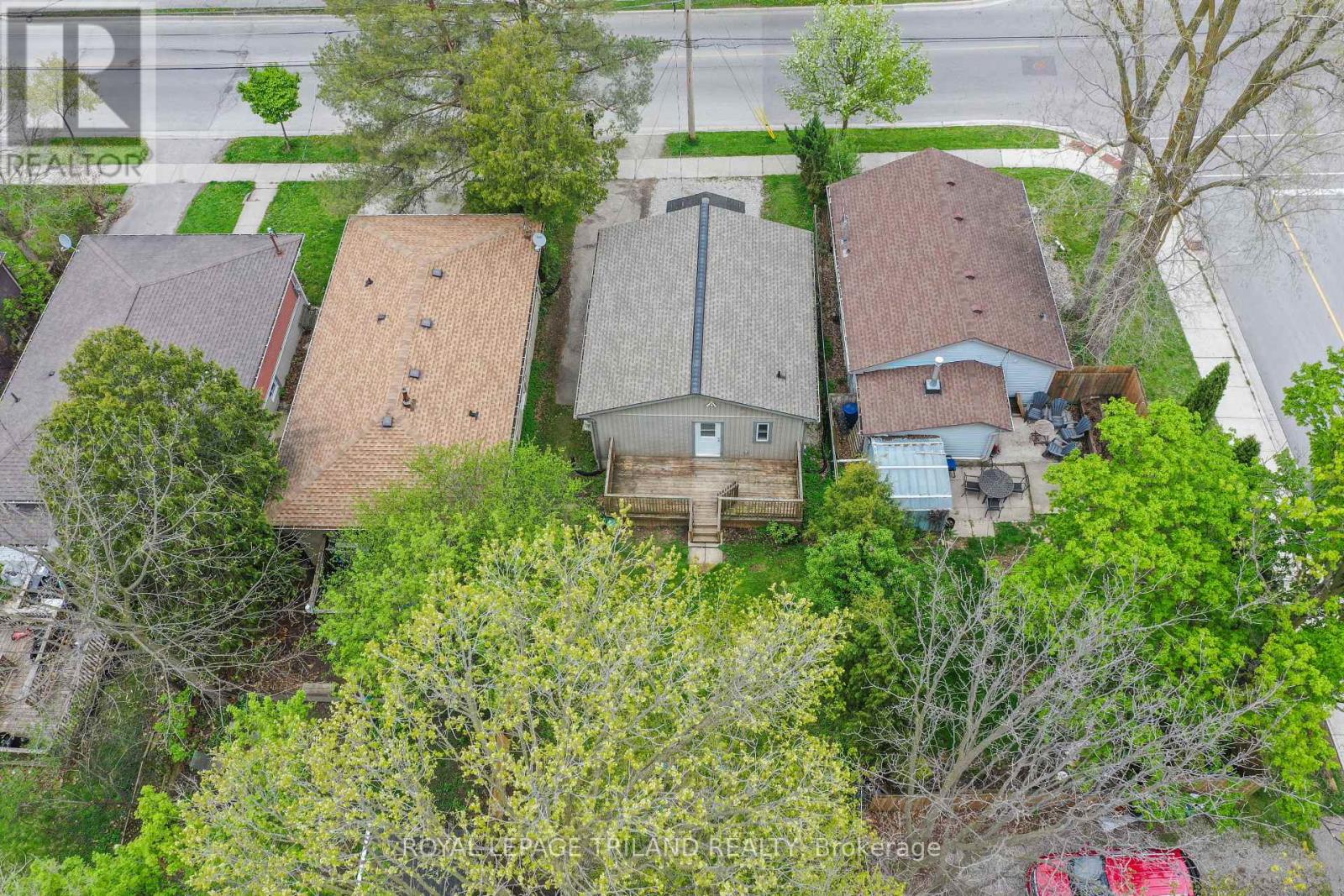 Photo 38 of 39 for 69 Emery Street W