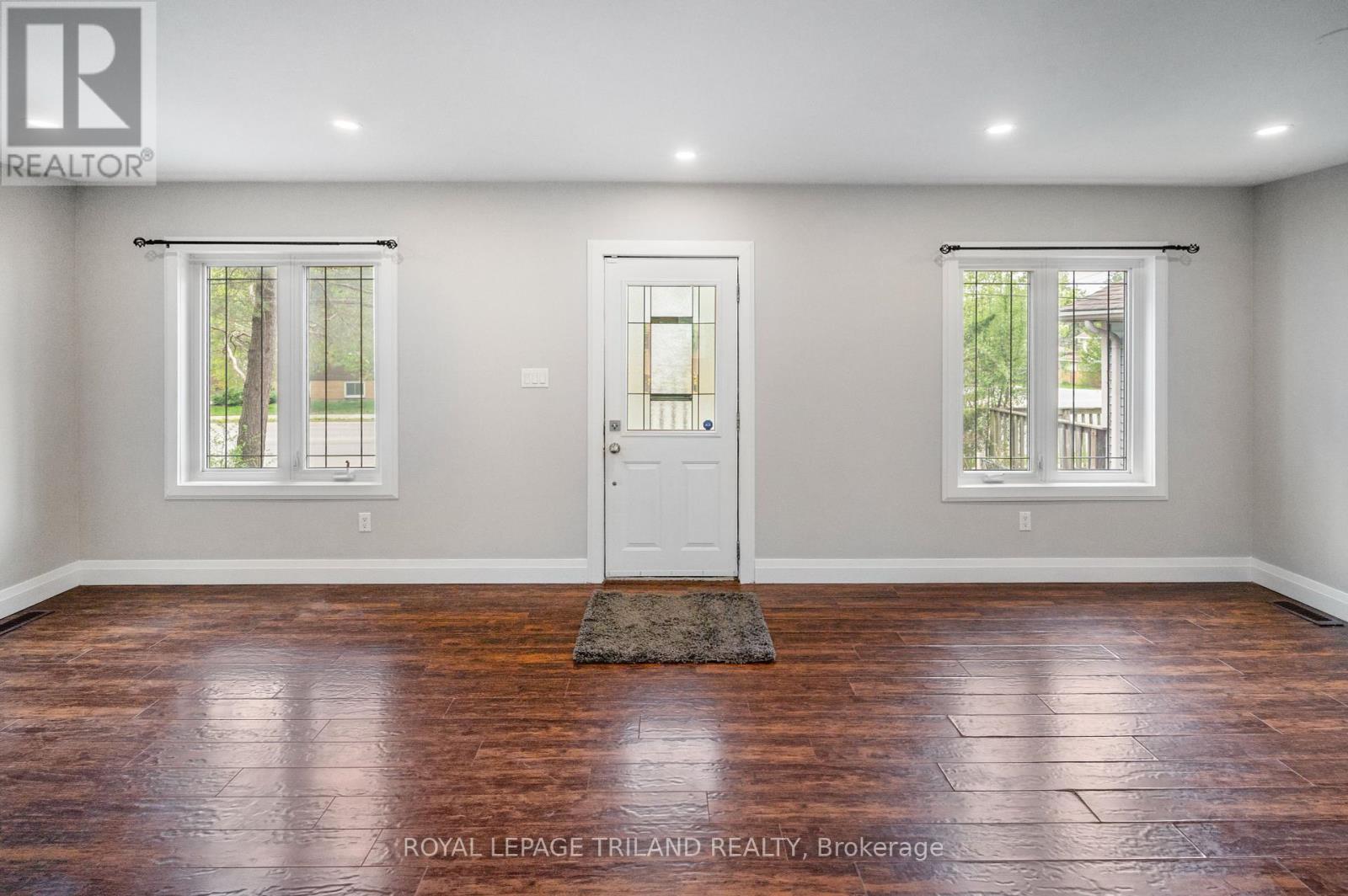 Photo 7 of 39 for 69 Emery Street W
