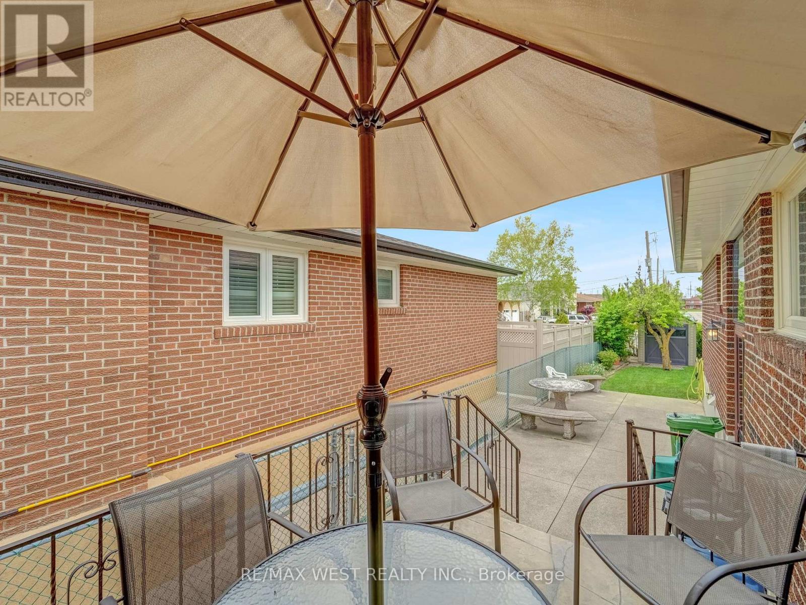 40 Windsor Road, Toronto, Ontario  M9R 3G4 - Photo 32 - W12149968