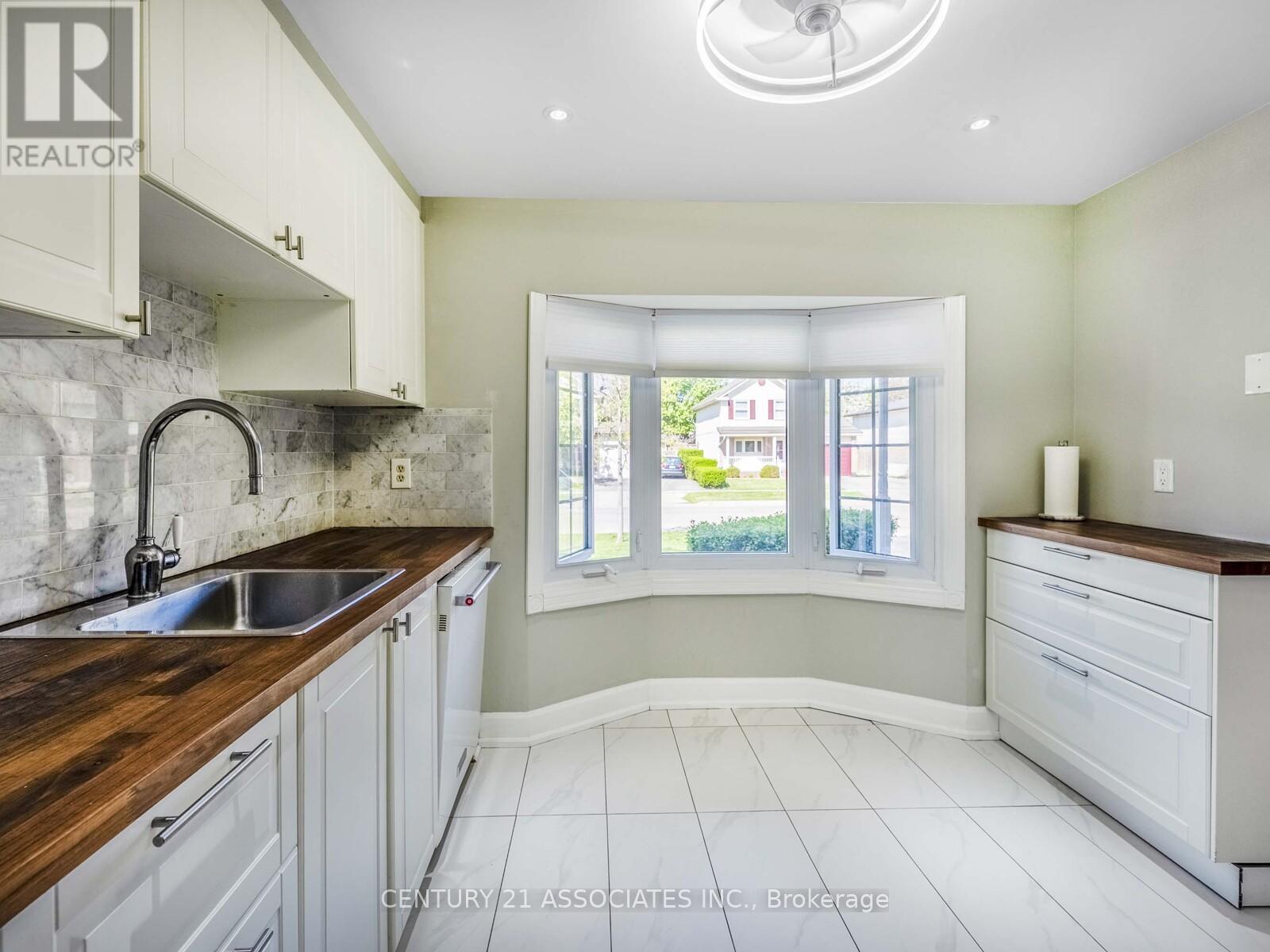 611 Preston Parkway, Cambridge, Ontario  N3H 5J9 - Photo 14 - X12152308