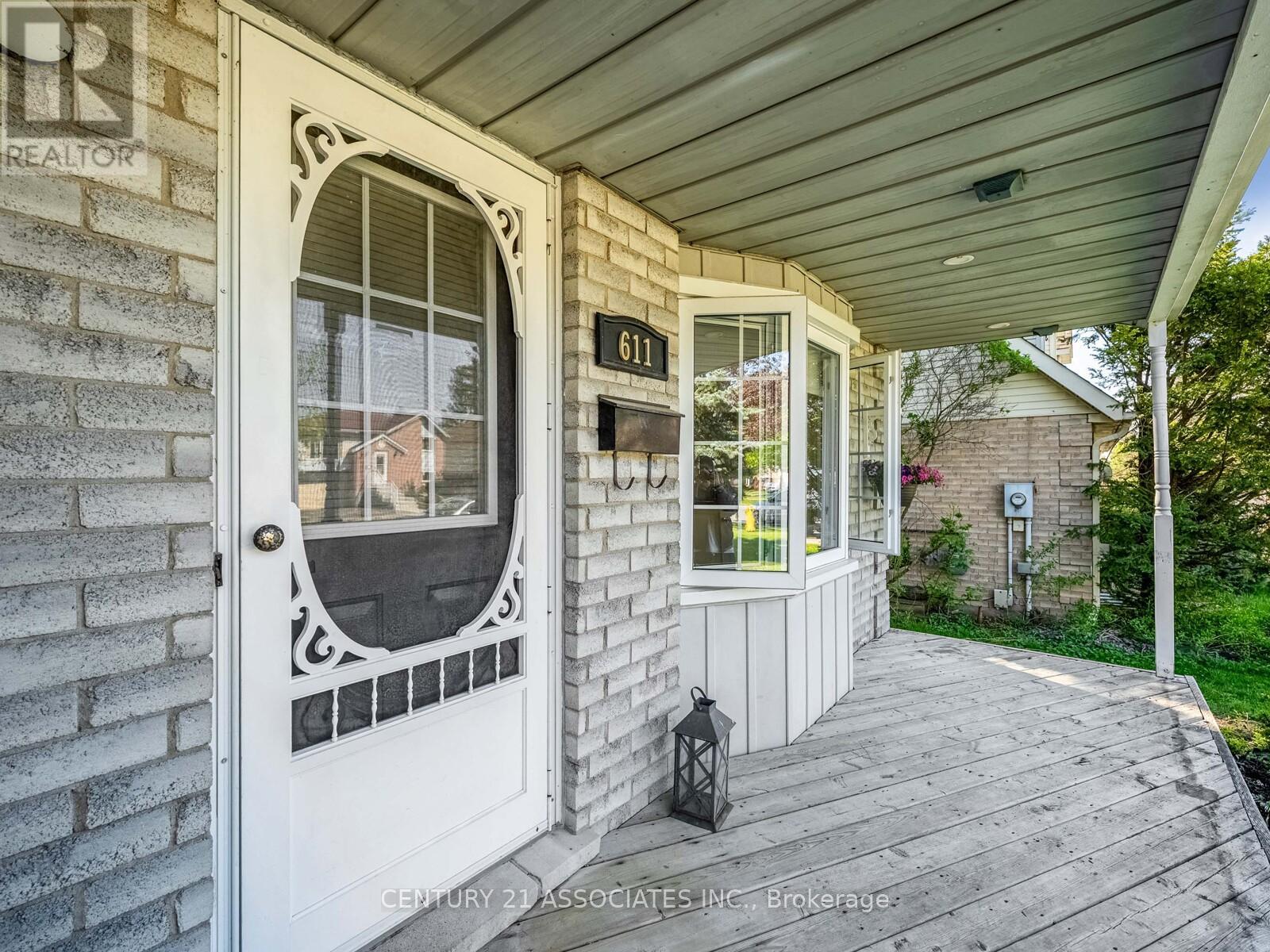 611 Preston Parkway, Cambridge, Ontario  N3H 5J9 - Photo 3 - X12152308
