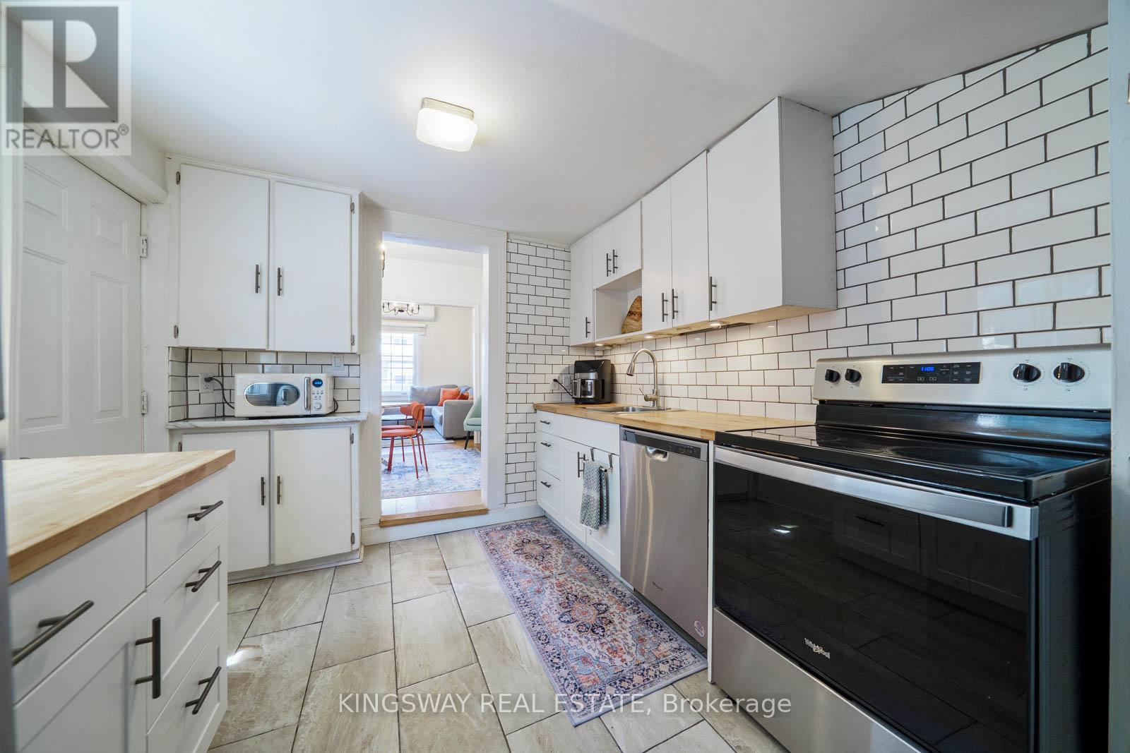230 Emerald Street N, Hamilton, Ontario  L8L 5K8 - Photo 18 - X12152314