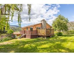 7515 Hillborn Street, summerland, British Columbia