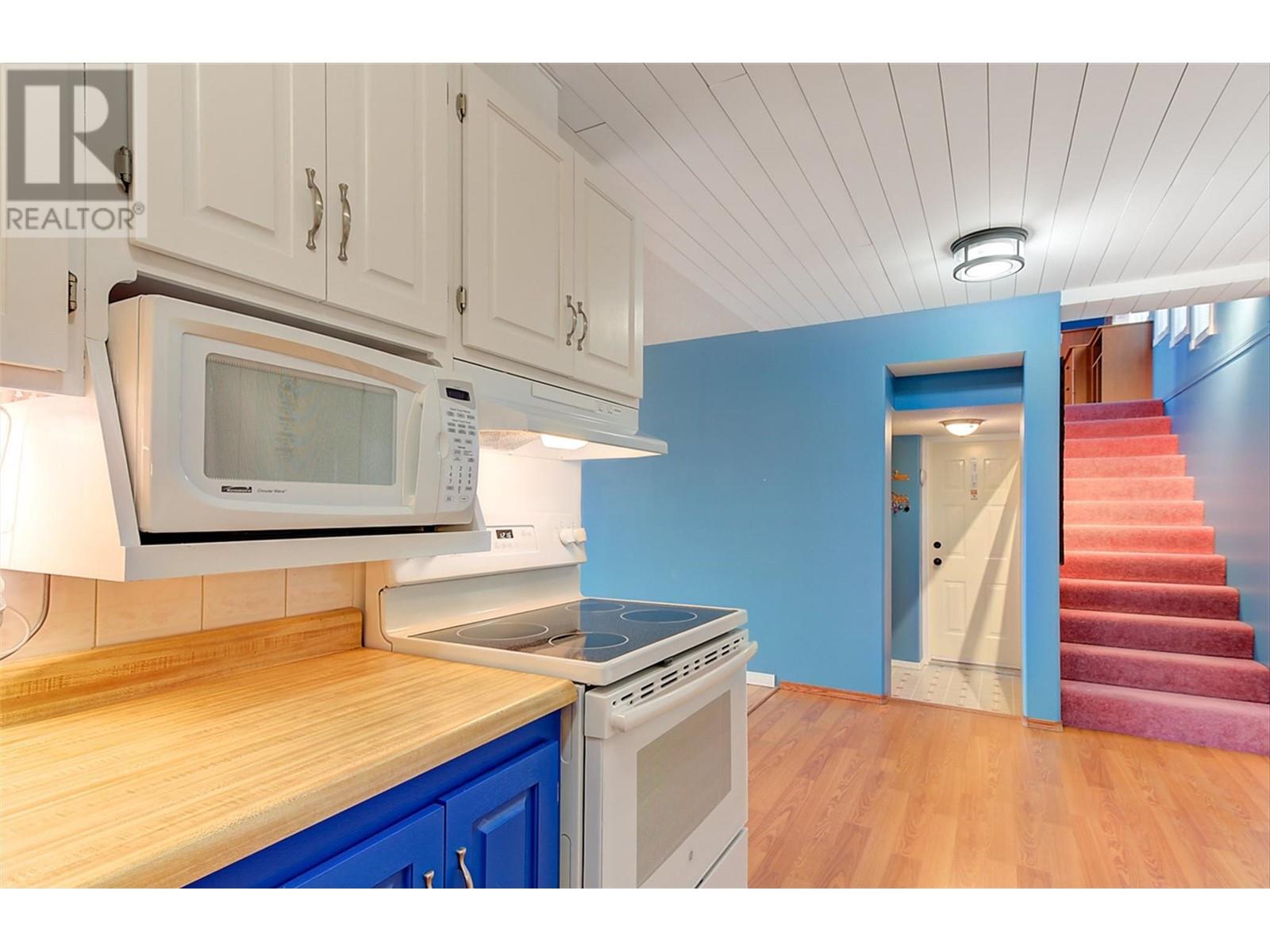 6040 Ellison Avenue, Peachland, British Columbia  V0H 1X4 - Photo 25 - 10348081
