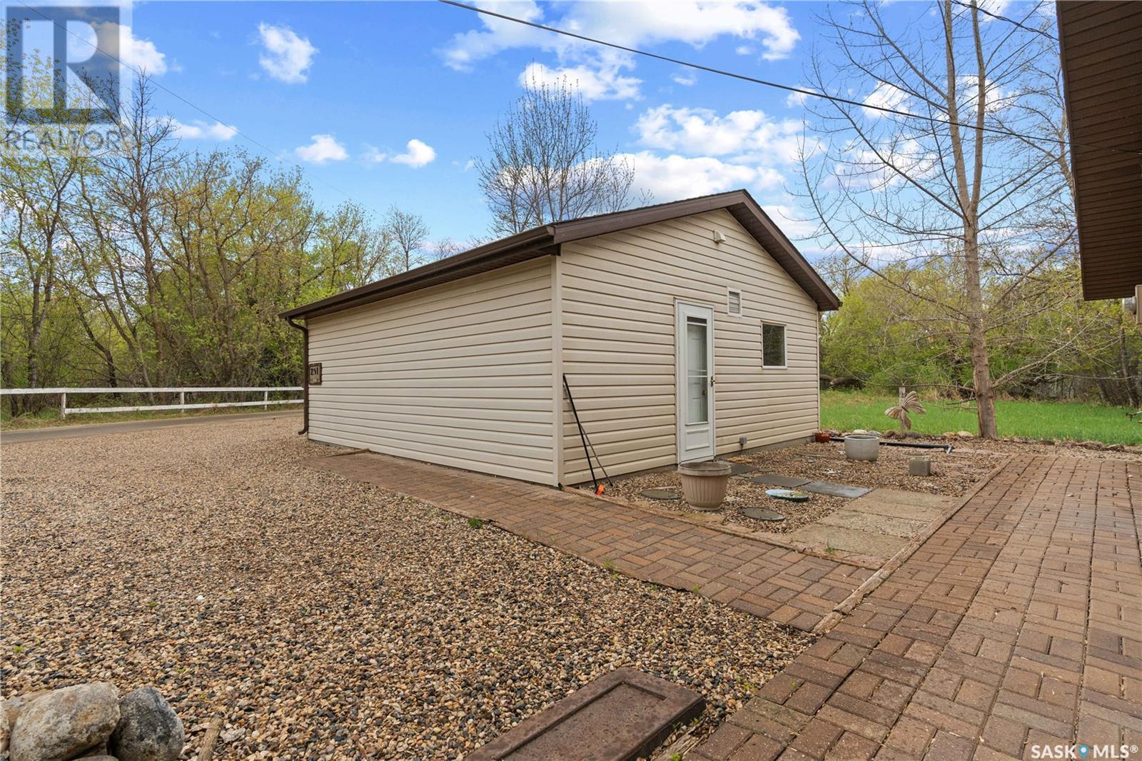 201 Lilac Drive, Katepwa Beach, Saskatchewan  S0G 2K0 - Photo 32 - SK005554