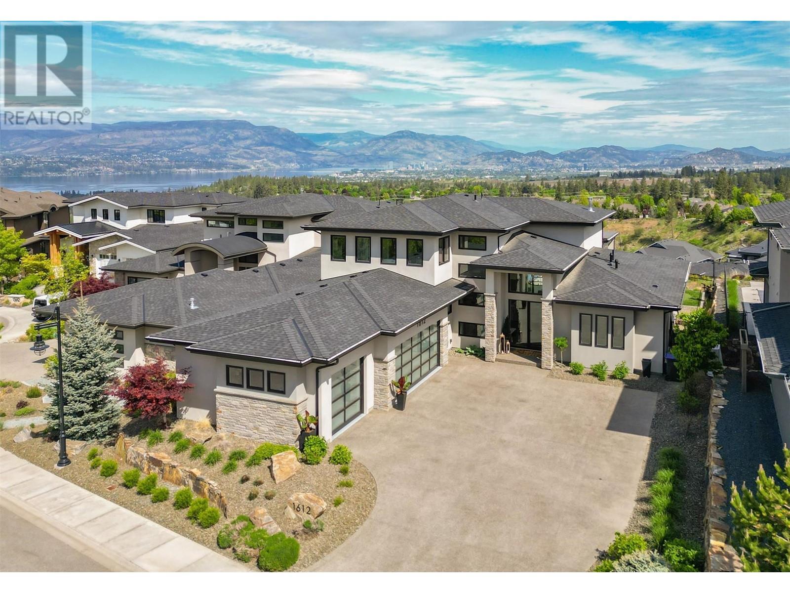 1612 Vincent Place Kelowna Photo 2 1612 Vincent Place Kelowna Photo 2