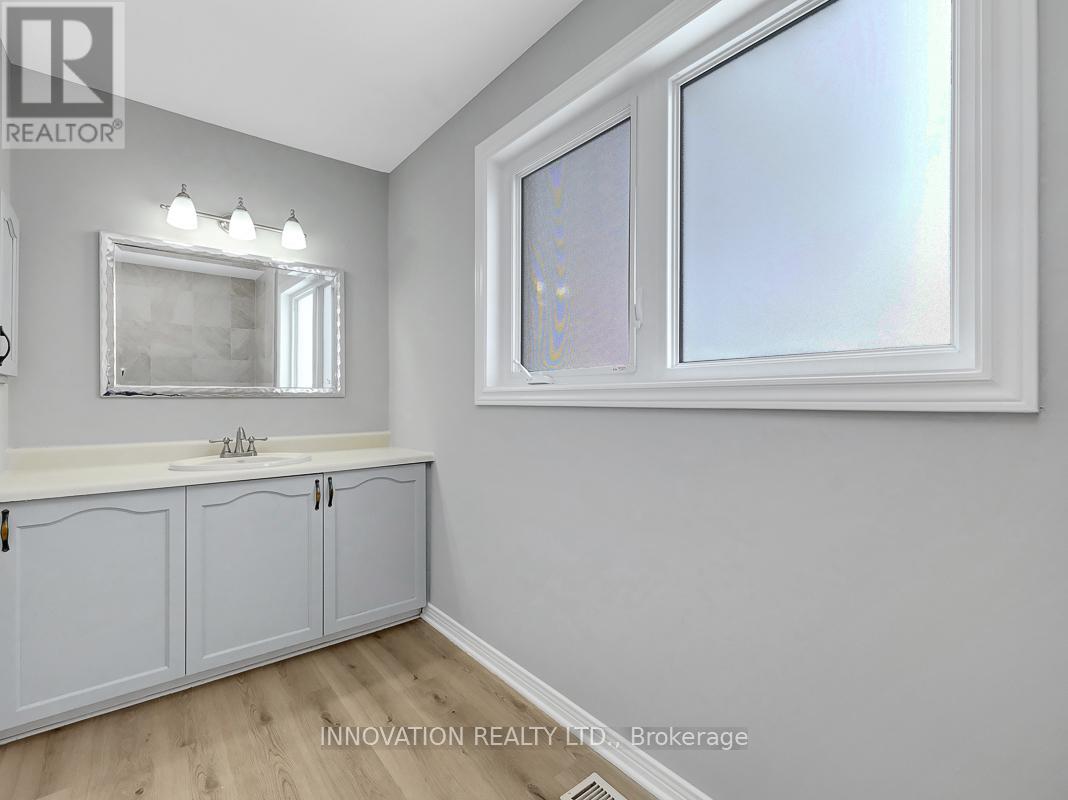 2 Chickasaw Crescent, Ottawa, Ontario  K2M 1M3 - Photo 16 - X12118152