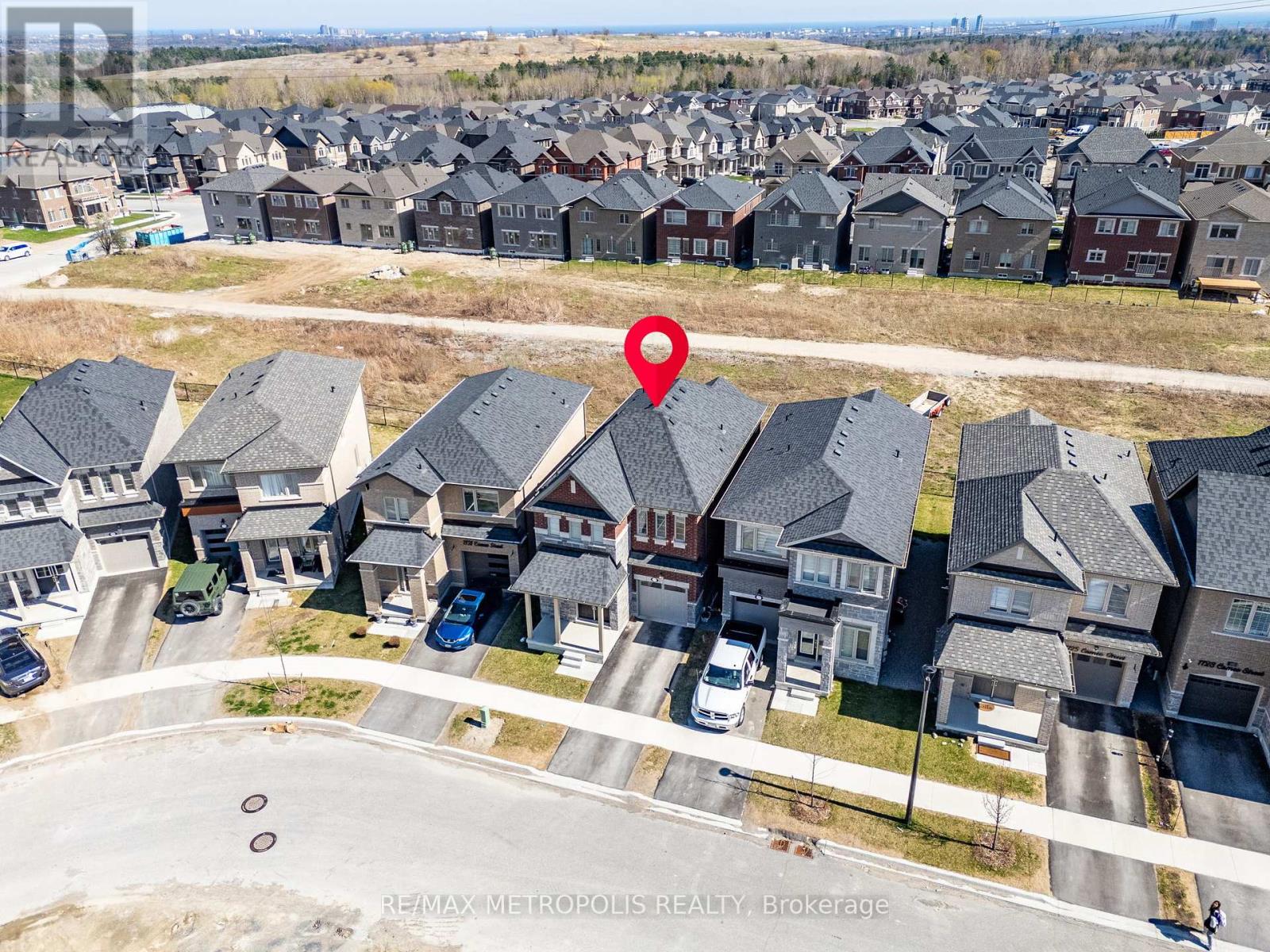 1129 Cameo Street, Pickering, Ontario  L1X 0L7 - Photo 3 - E12152345