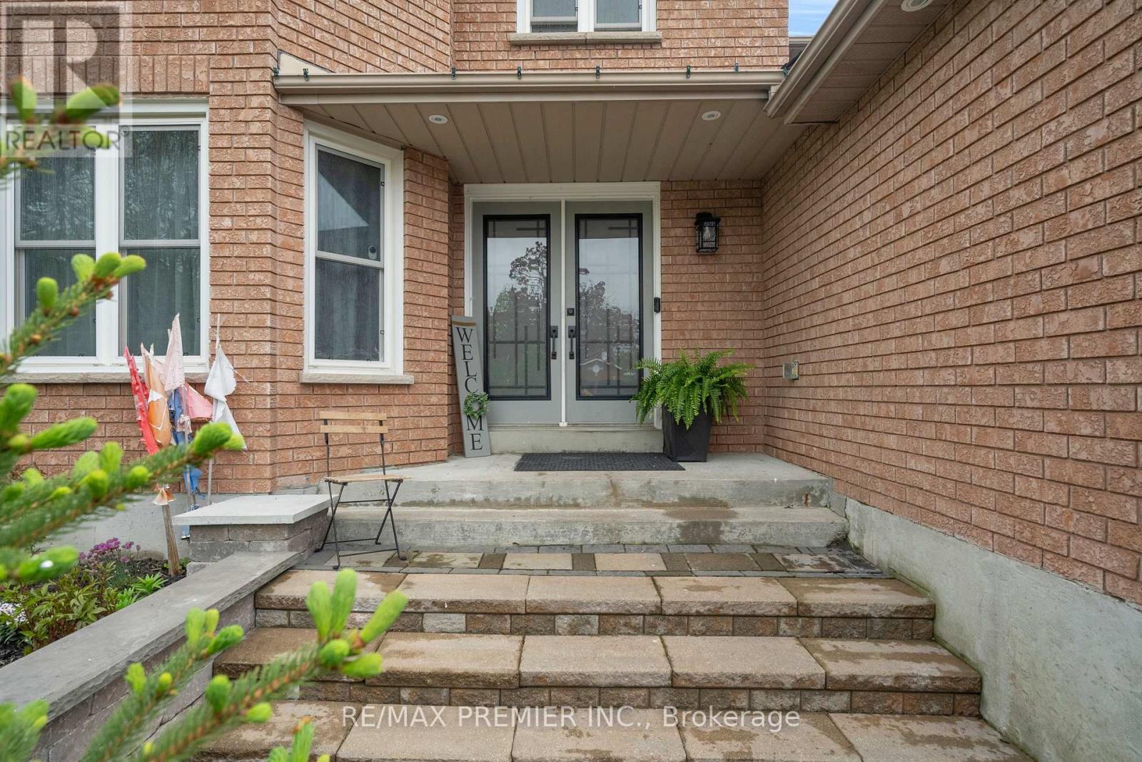 59 Glenabbey Drive, Clarington (Courtice), Ontario  L1E 2B5 - Photo 4 - E12152350