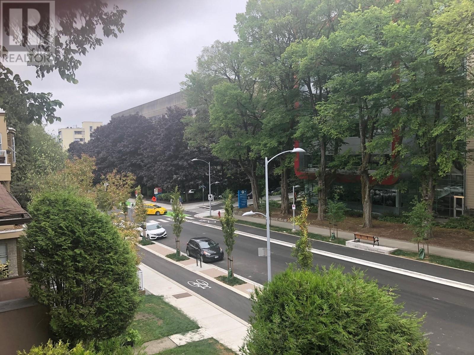 Listing Picture 10 of 10 : 301 985 W 10TH AVENUE, Vancouver / 溫哥華 - 魯藝地產 Yvonne Lu Group - MLS Medallion Club Member