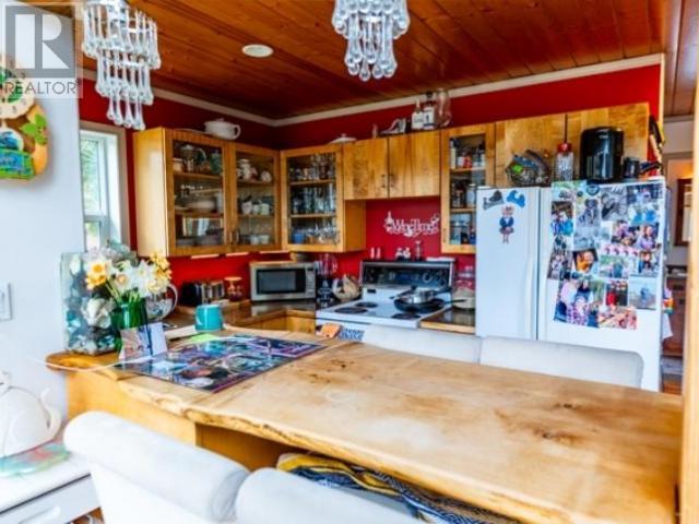 10052 Malaspina Rd, Powell River, British Columbia  V8A 0G3 - Photo 20 - 18961