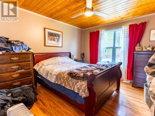 10052 Malaspina Rd, Powell River, British Columbia  V8A 0G3 - Photo 14 - 18961