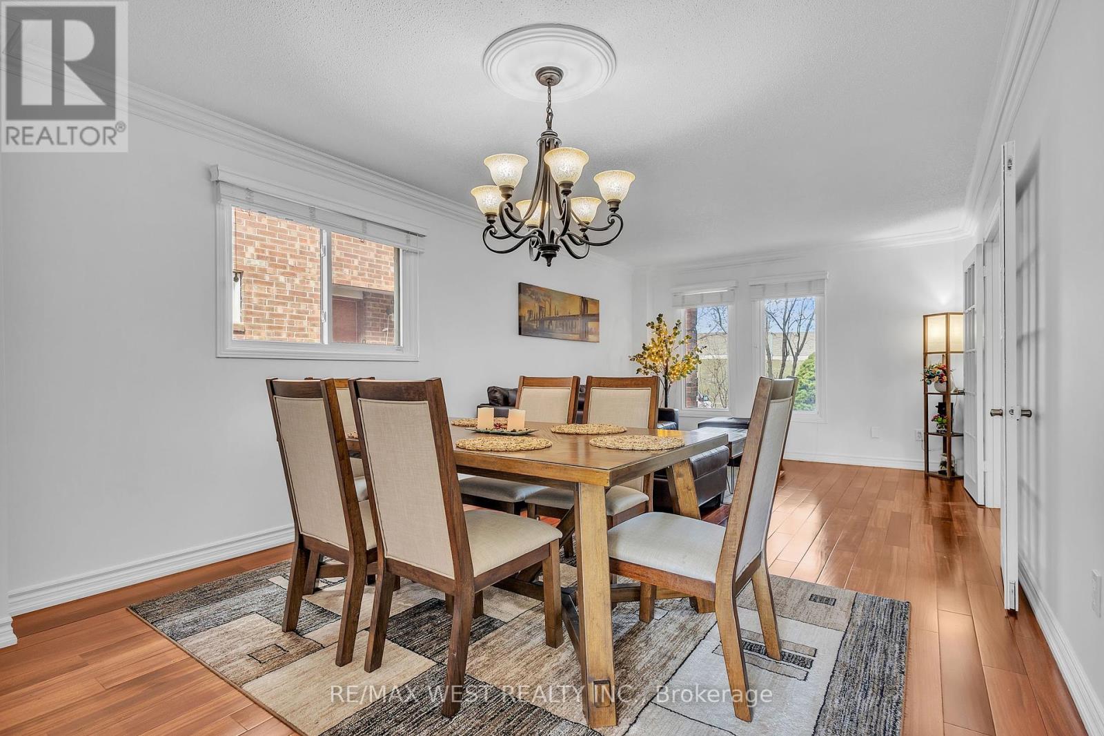 92 Ridgefield Crescent, Vaughan, Ontario  L6A 1J8 - Photo 8 - N12152334
