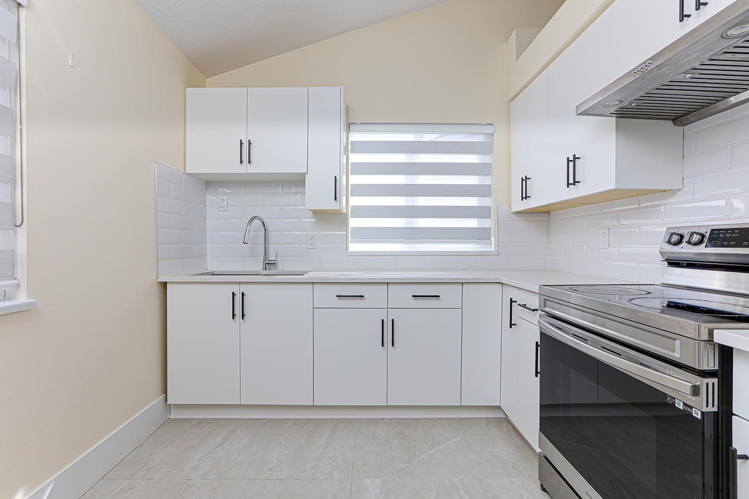 12458 76b Avenue, Surrey, British Columbia  V3W 7W6 - Photo 10 - R3003515