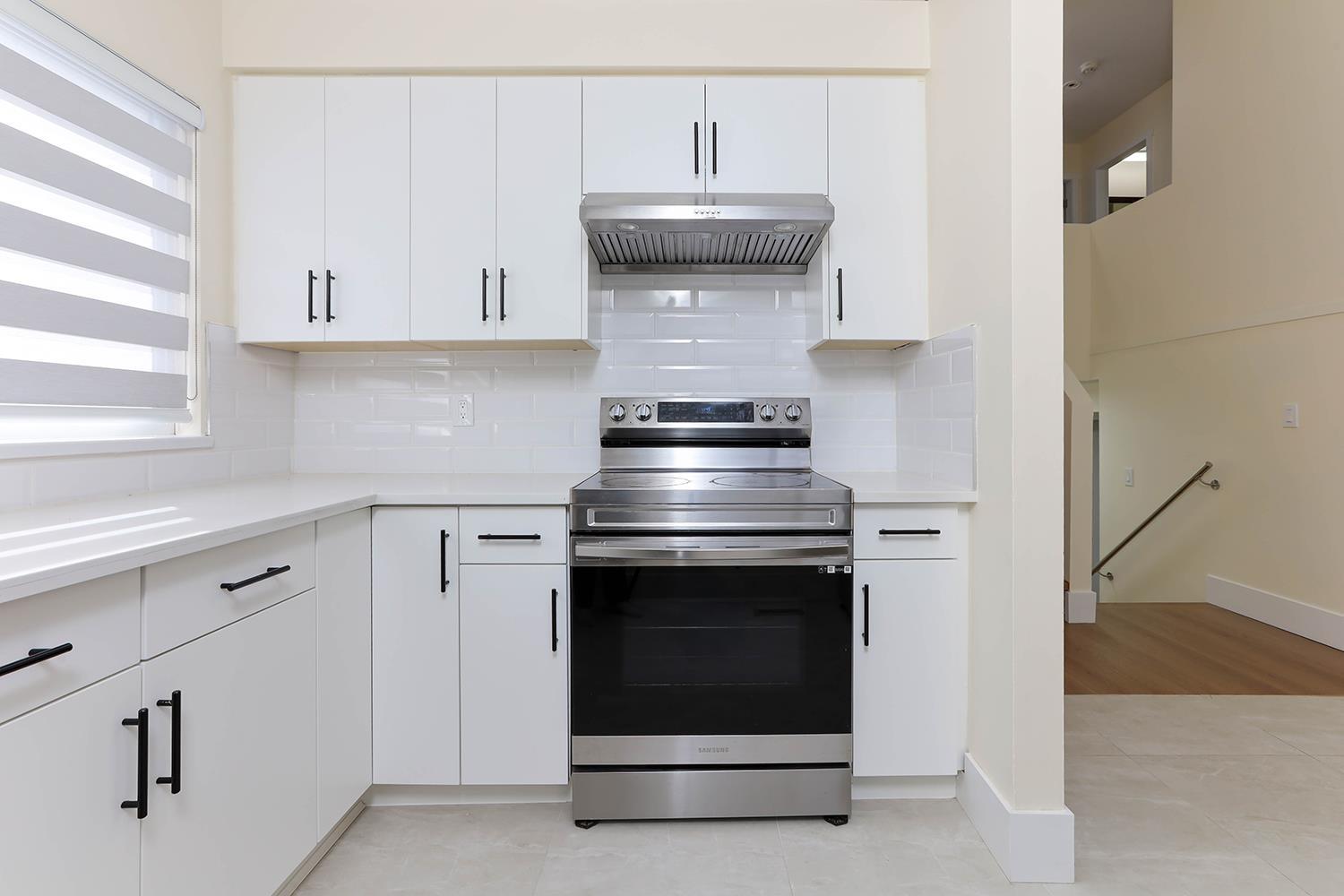 12458 76b Avenue, Surrey, British Columbia  V3W 7W6 - Photo 11 - R3003515