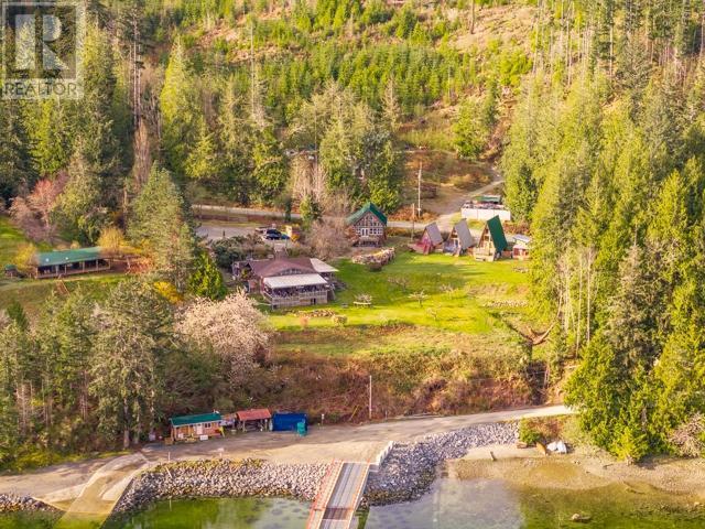 10052 Malaspina Rd, Powell River, British Columbia V8A 0G3 - Photo 5 - 18960