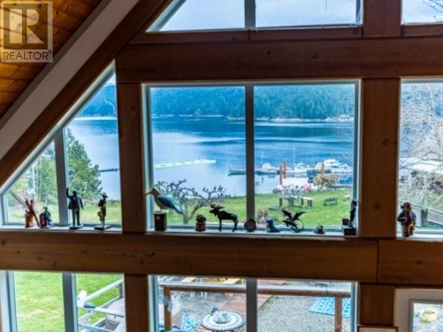 10052 Malaspina Rd, Powell River, British Columbia V8A 0G3 - Photo 15 - 18960