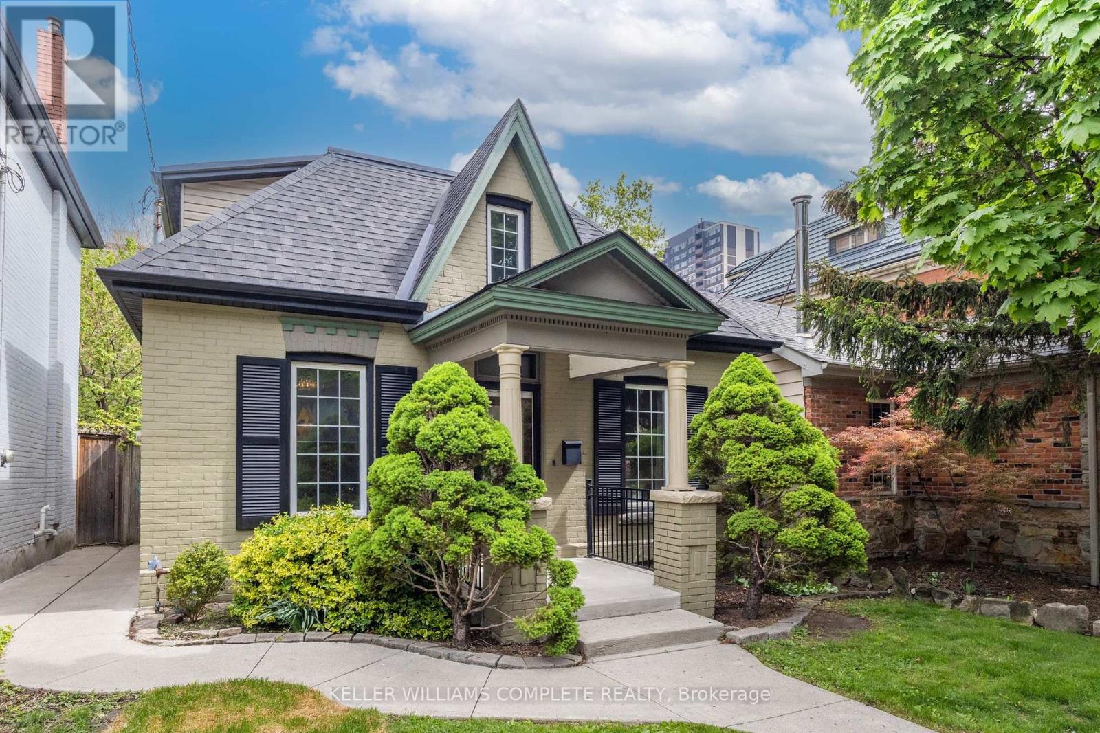 198 Duke Street, Hamilton, Ontario  L8P 1Y2 - Photo 2 - X12152394