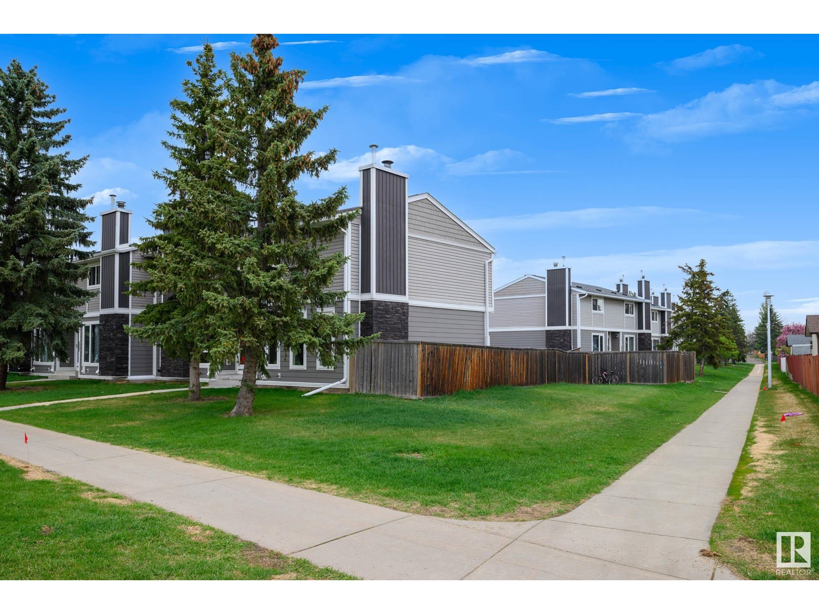 Property at 1086 LAKEWOOD RD N NW image 2