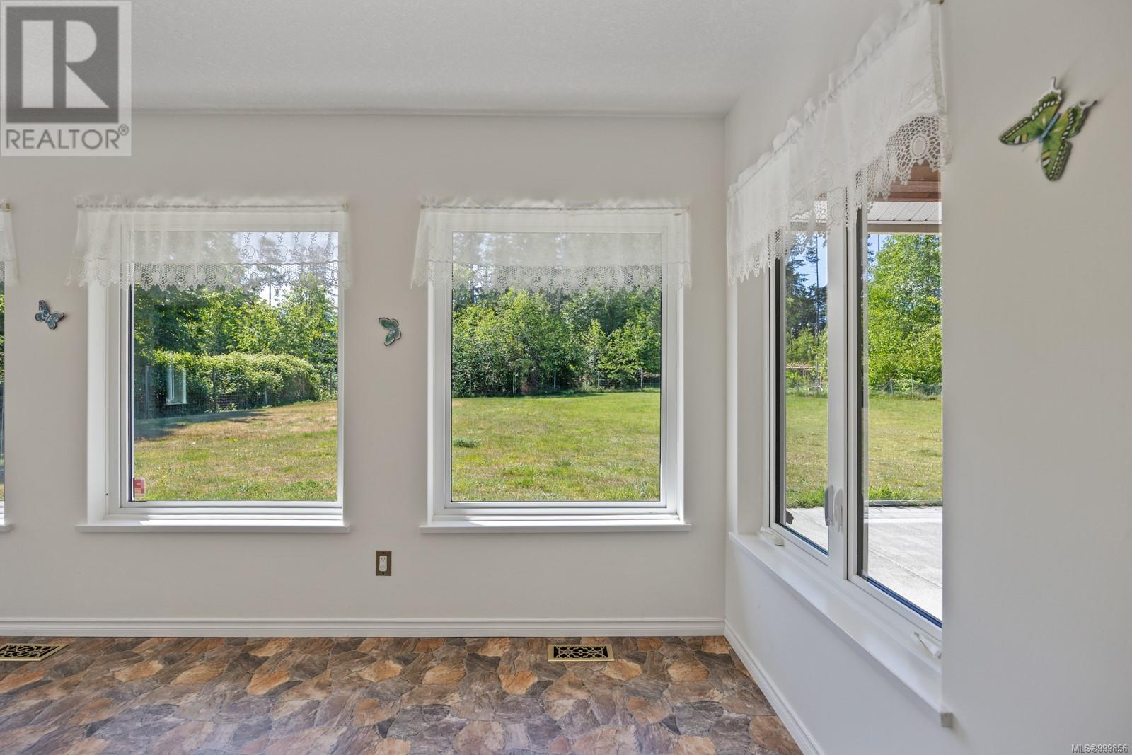 2051 Hector Rd, Comox, British Columbia  V9M 3Y7 - Photo 19 - 999856