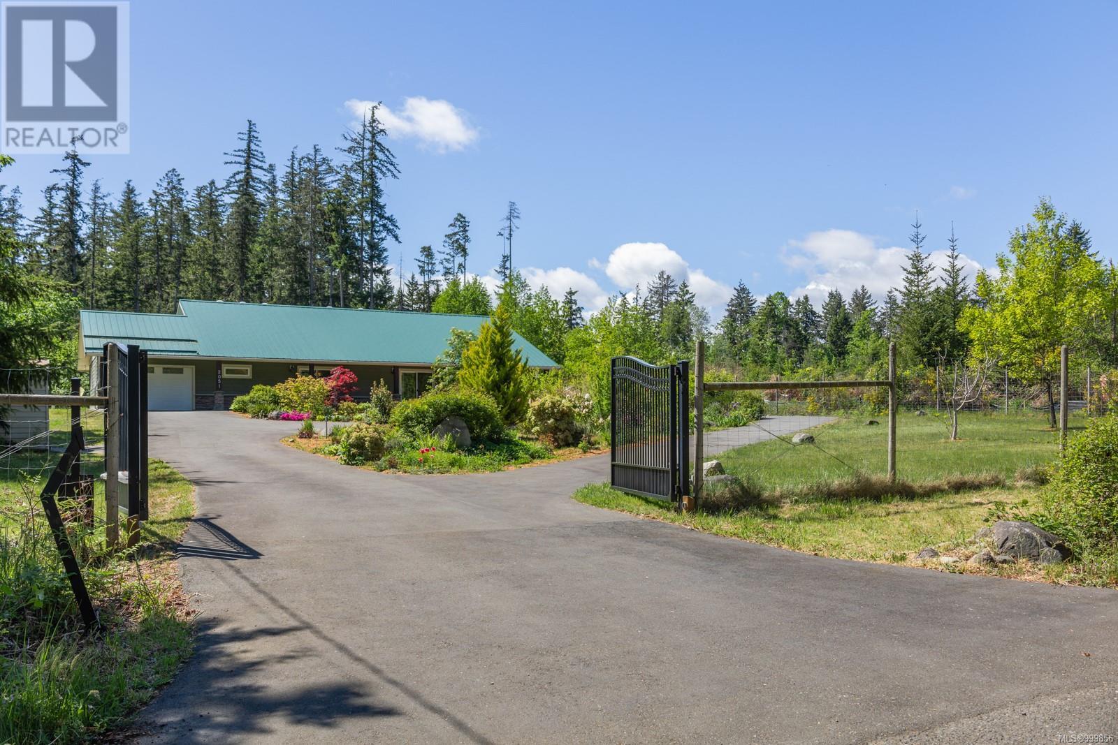 2051 Hector Rd, Comox, British Columbia  V9M 3Y7 - Photo 31 - 999856