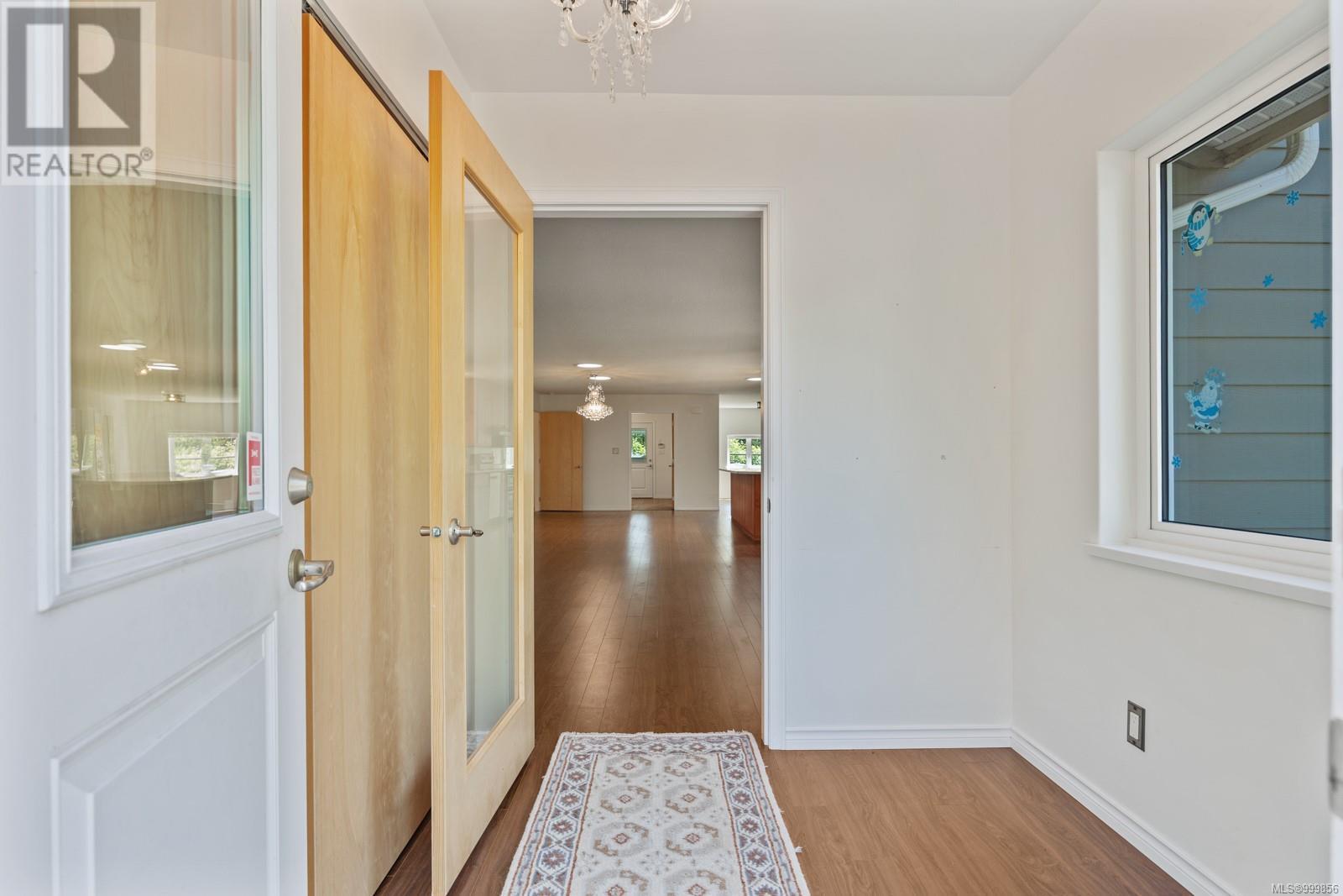 2051 Hector Rd, Comox, British Columbia  V9M 3Y7 - Photo 8 - 999856