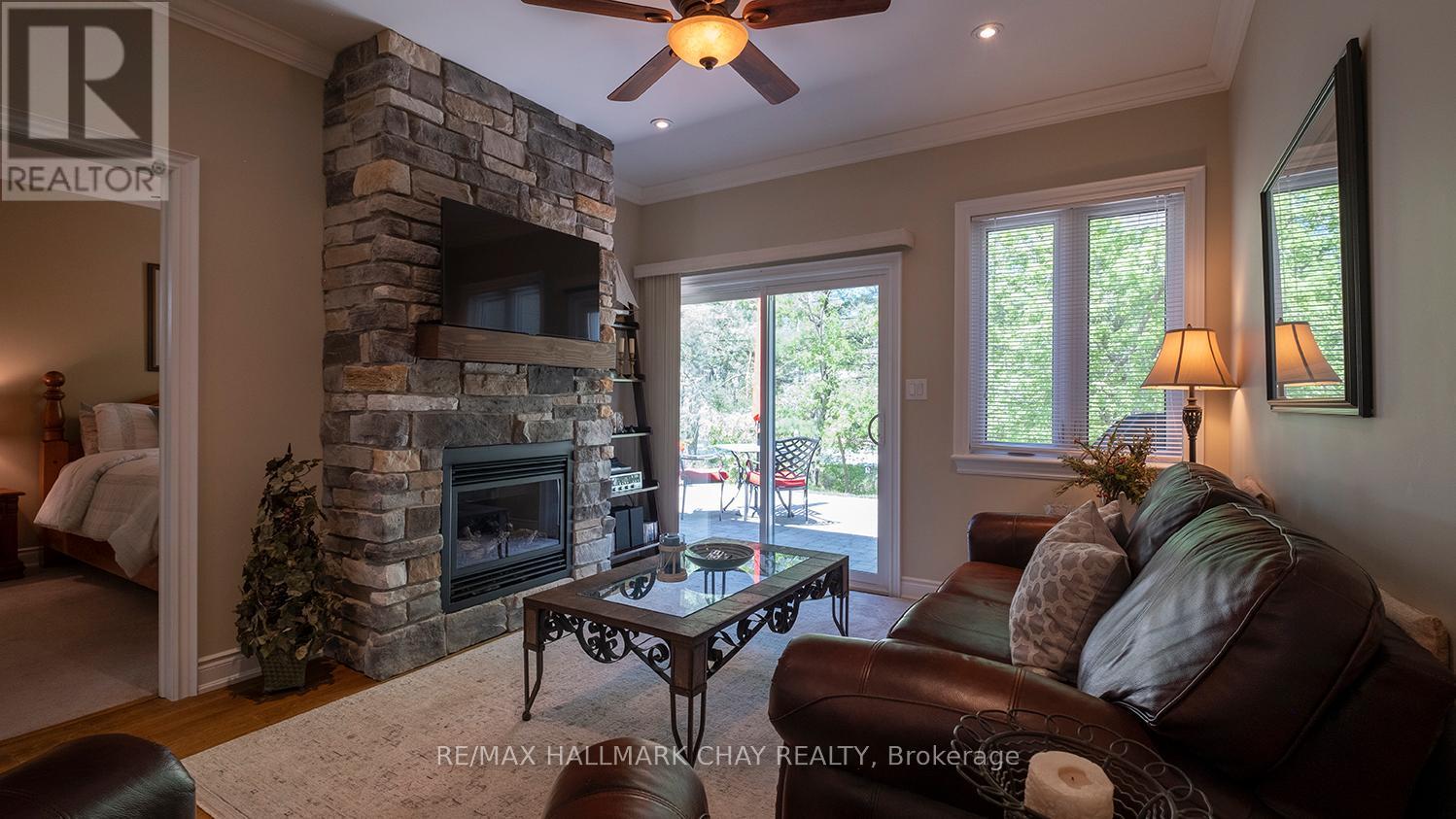 18 Maple Court, Severn (Coldwater), Ontario  L0K 1E0 - Photo 10 - S12152235