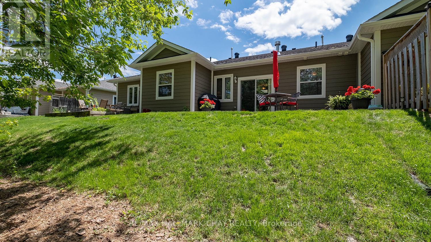 18 Maple Court, Severn (Coldwater), Ontario  L0K 1E0 - Photo 30 - S12152235