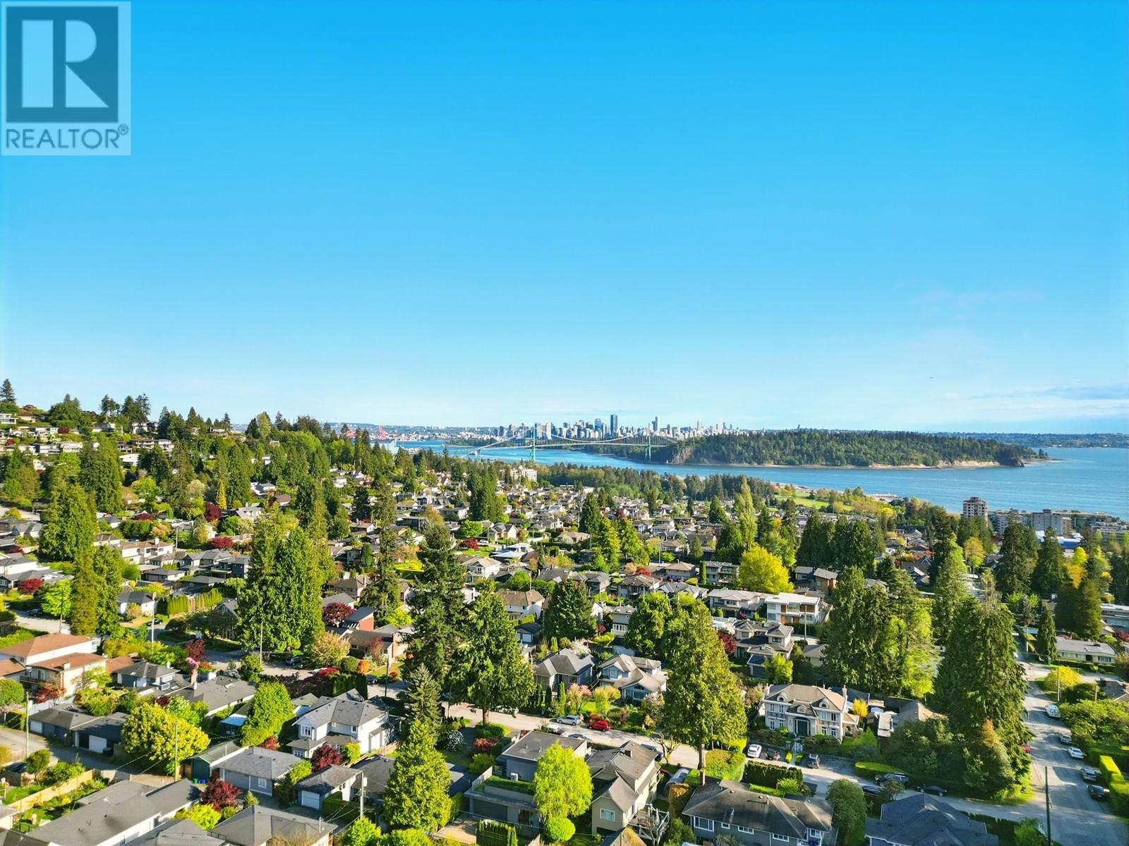 1258 Jefferson Avenue, West Vancouver, British Columbia  V7T 2B1 - Photo 4 - R3003487