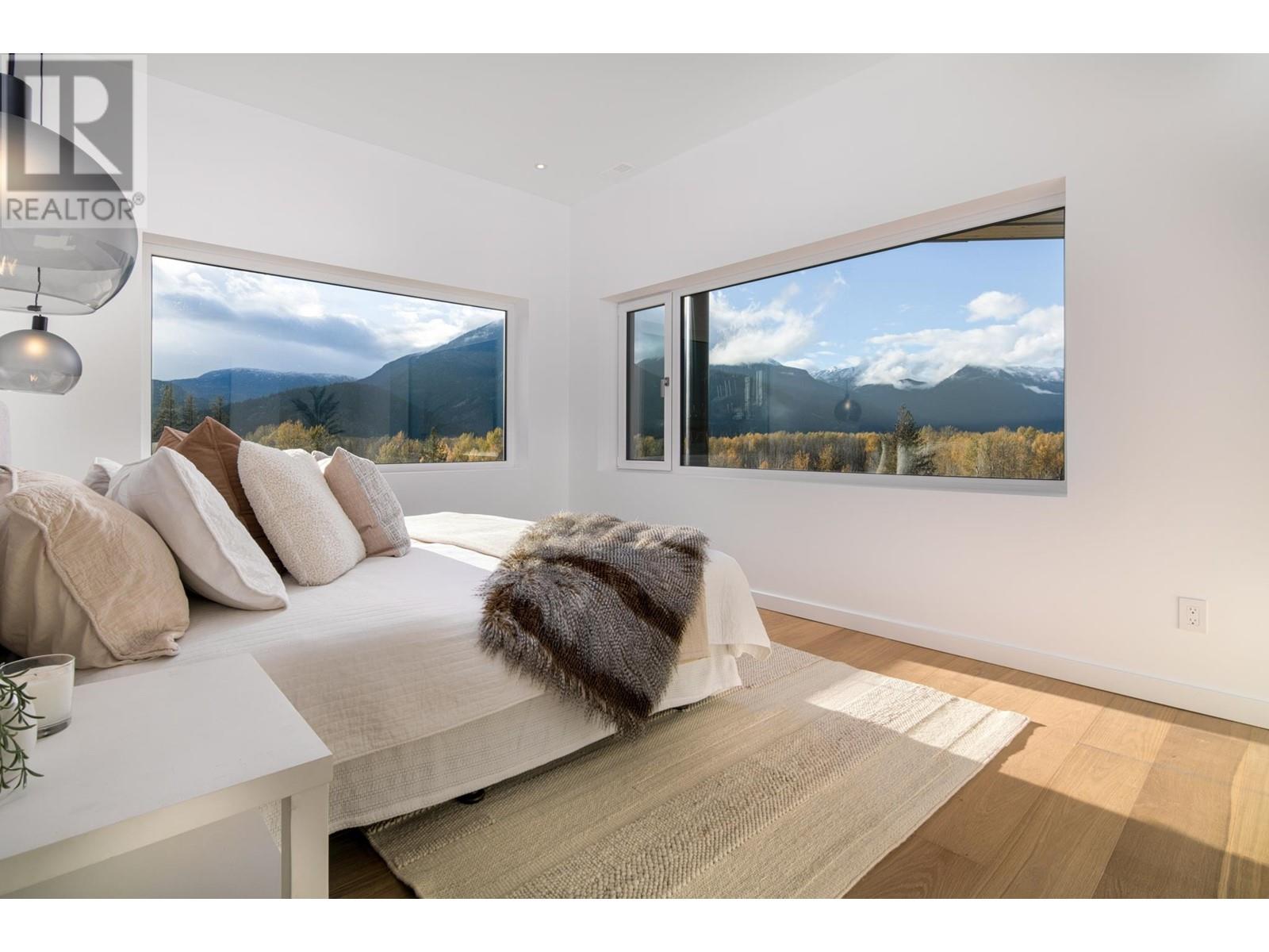 1780 Pinewood Drive, Pemberton, British Columbia  V0N 2L3 - Photo 26 - R3003513