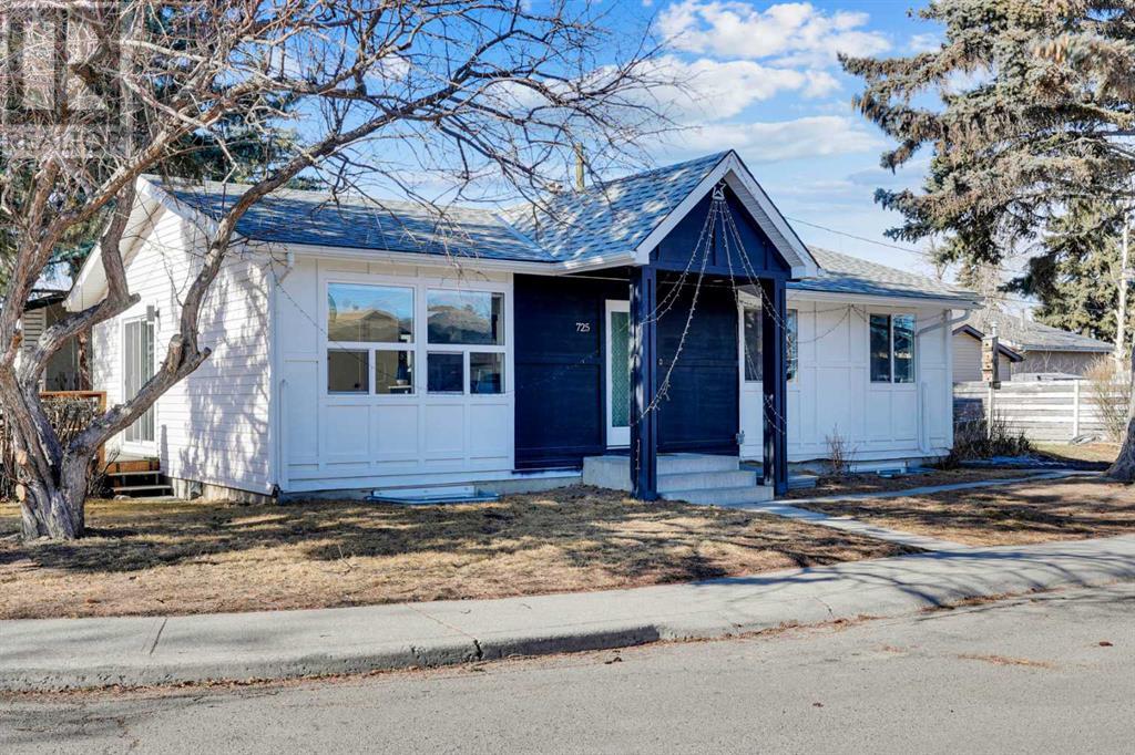 Property at 725 Olympia Drive SE image 2