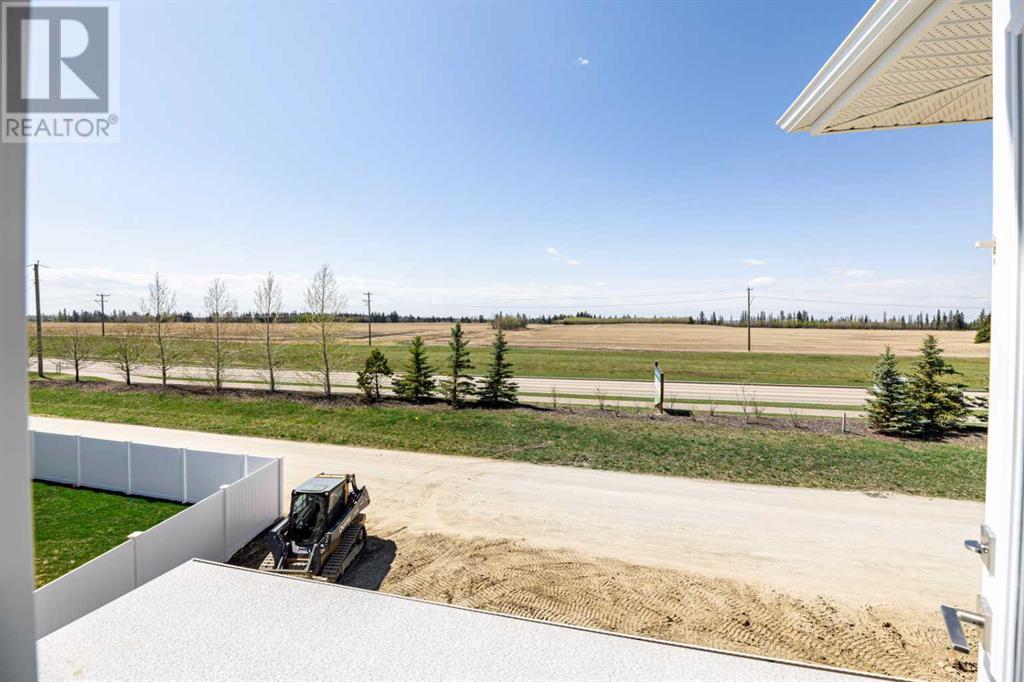 Property at 36 Emmett Crescent image 3