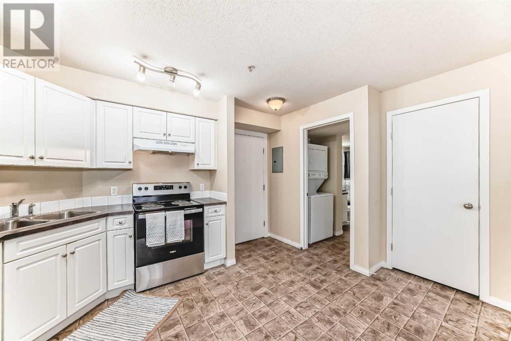315, 2000 Applevillage Court Se, Calgary, Alberta  T2A 7Z4 - Photo 7 - A2200712