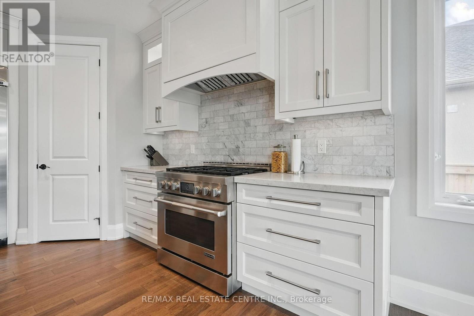296 Sunnybrae Avenue, Innisfil, Ontario  L9S 1J1 - Photo 25 - N12152404