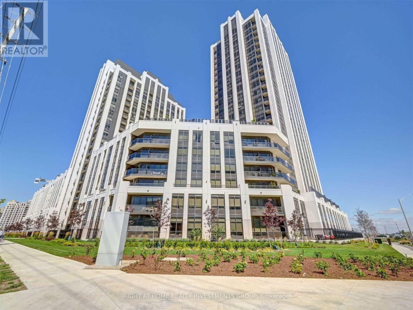 306 - 9075 JANE STREET, Vaughan, Ontario