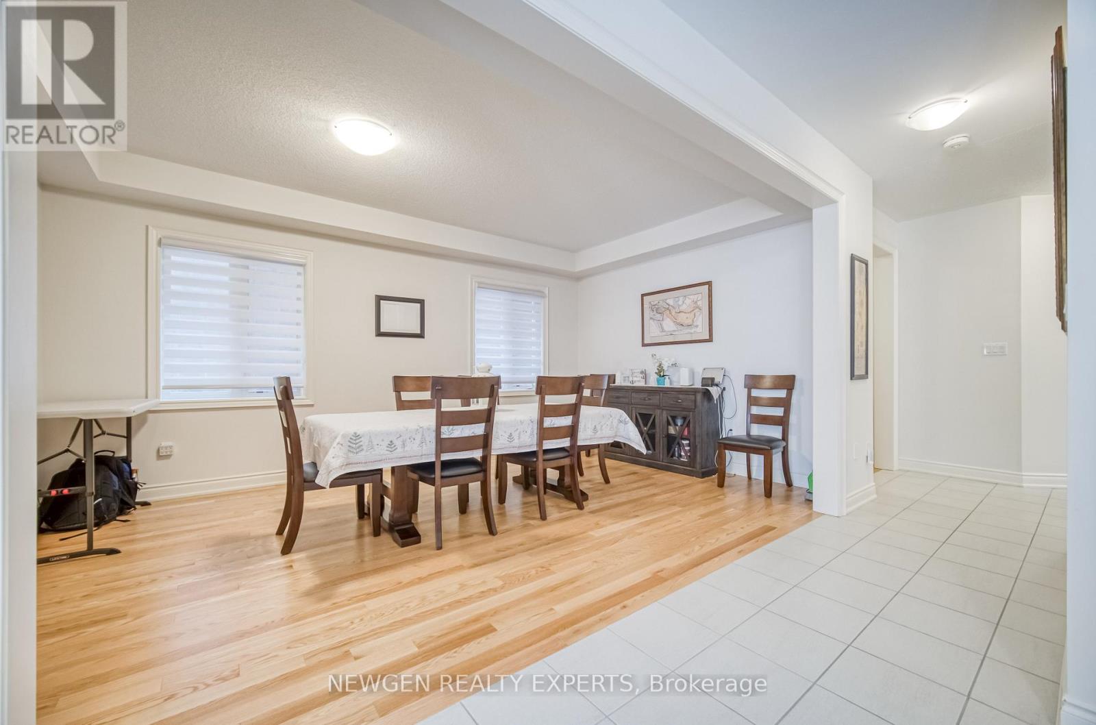Property at 194 FALLHARVEST WAY image 3