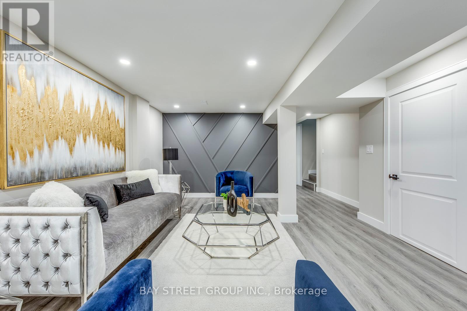 20 Rochdale Avenue, Toronto, Ontario  M6E 1X2 - Photo 37 - W12152435